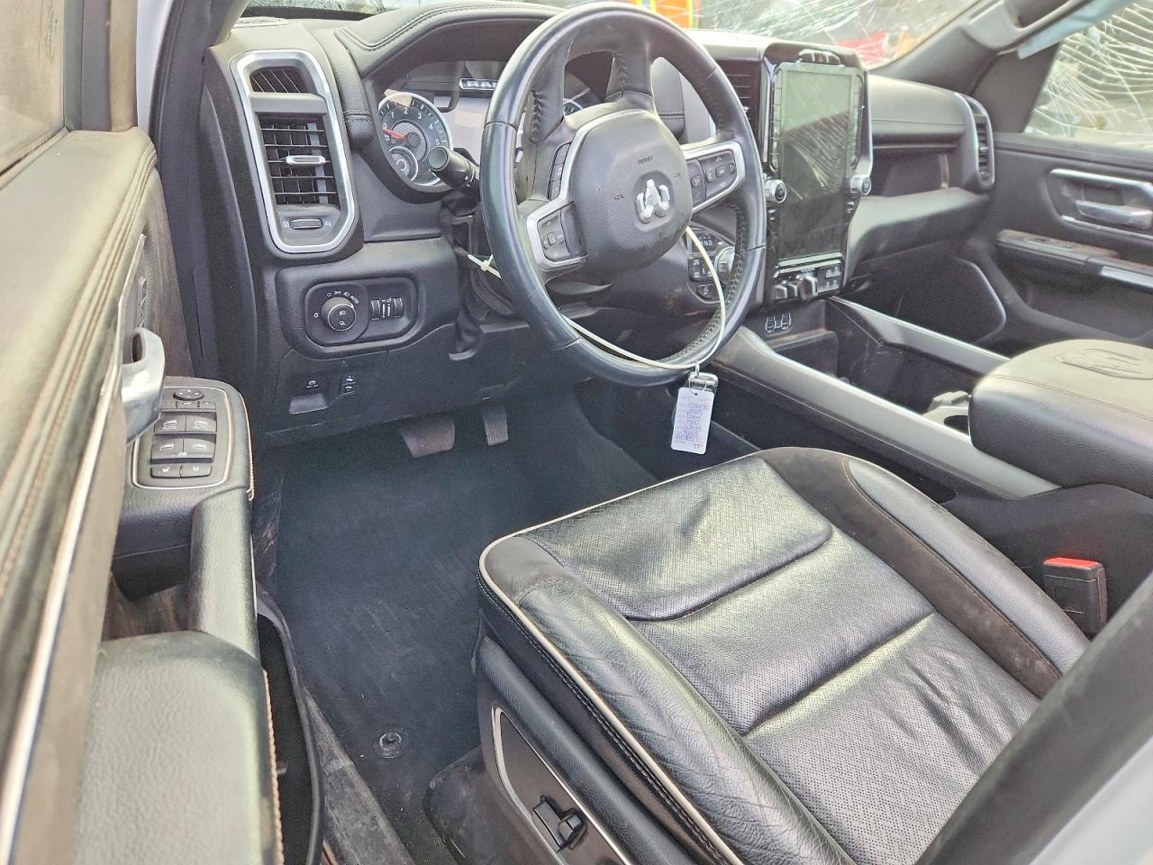2023 RAM 1500 LARAMIE photo 15