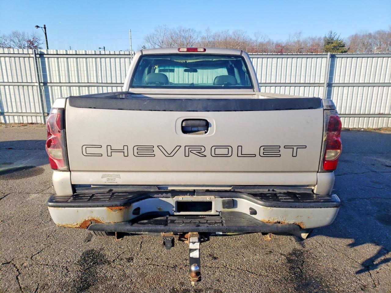 2004 CHEVROLET SILVERADO C2500 HEAVY DUTY photo 6