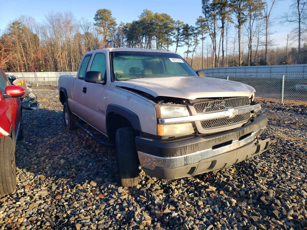 2004 CHEVROLET SILVERADO C2500 HEAVY DUTY photo 4