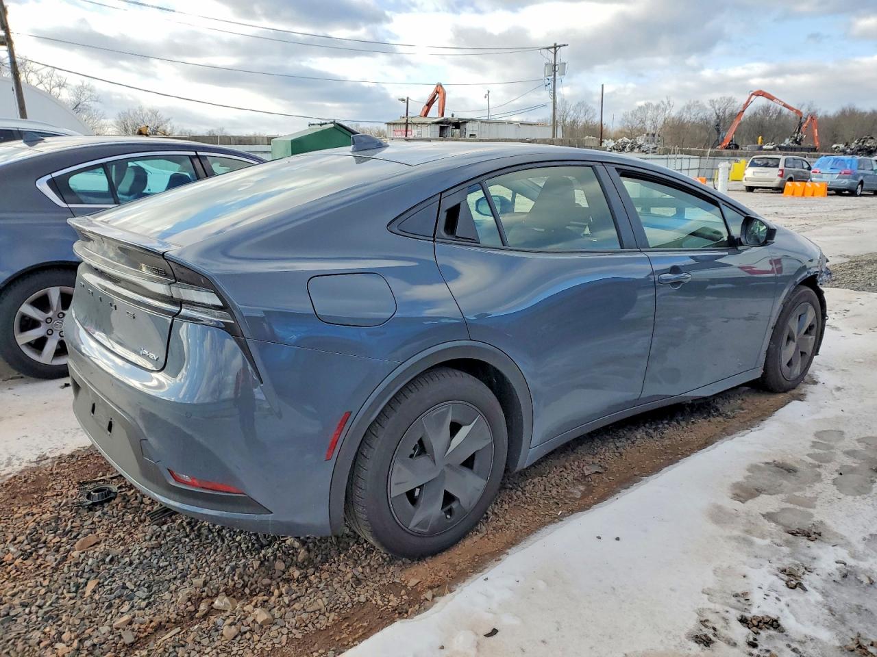 2025 TOYOTA PRIUS SE photo 3