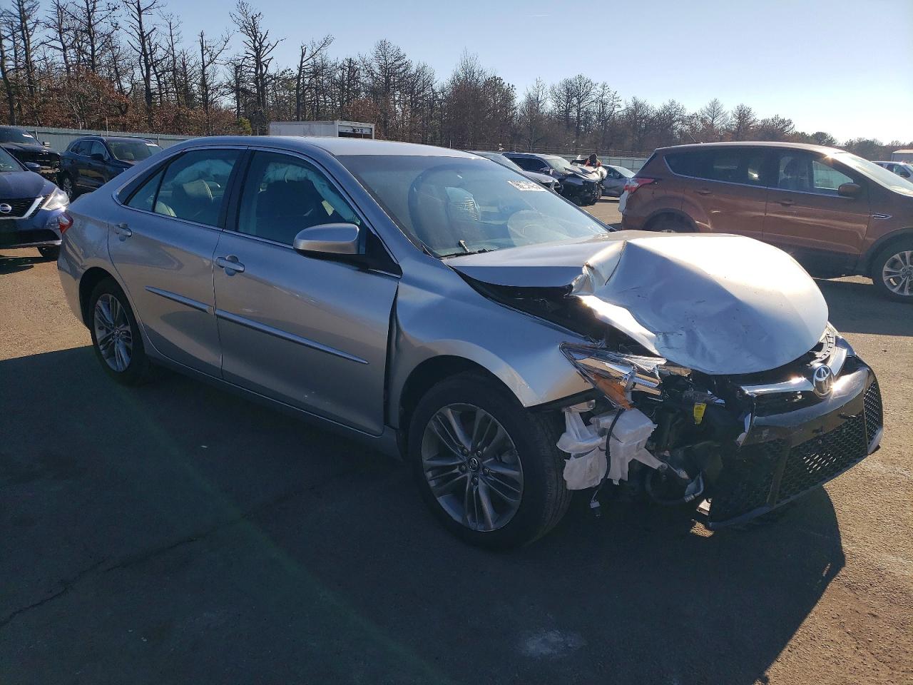 2017 TOYOTA CAMRY LE photo 4