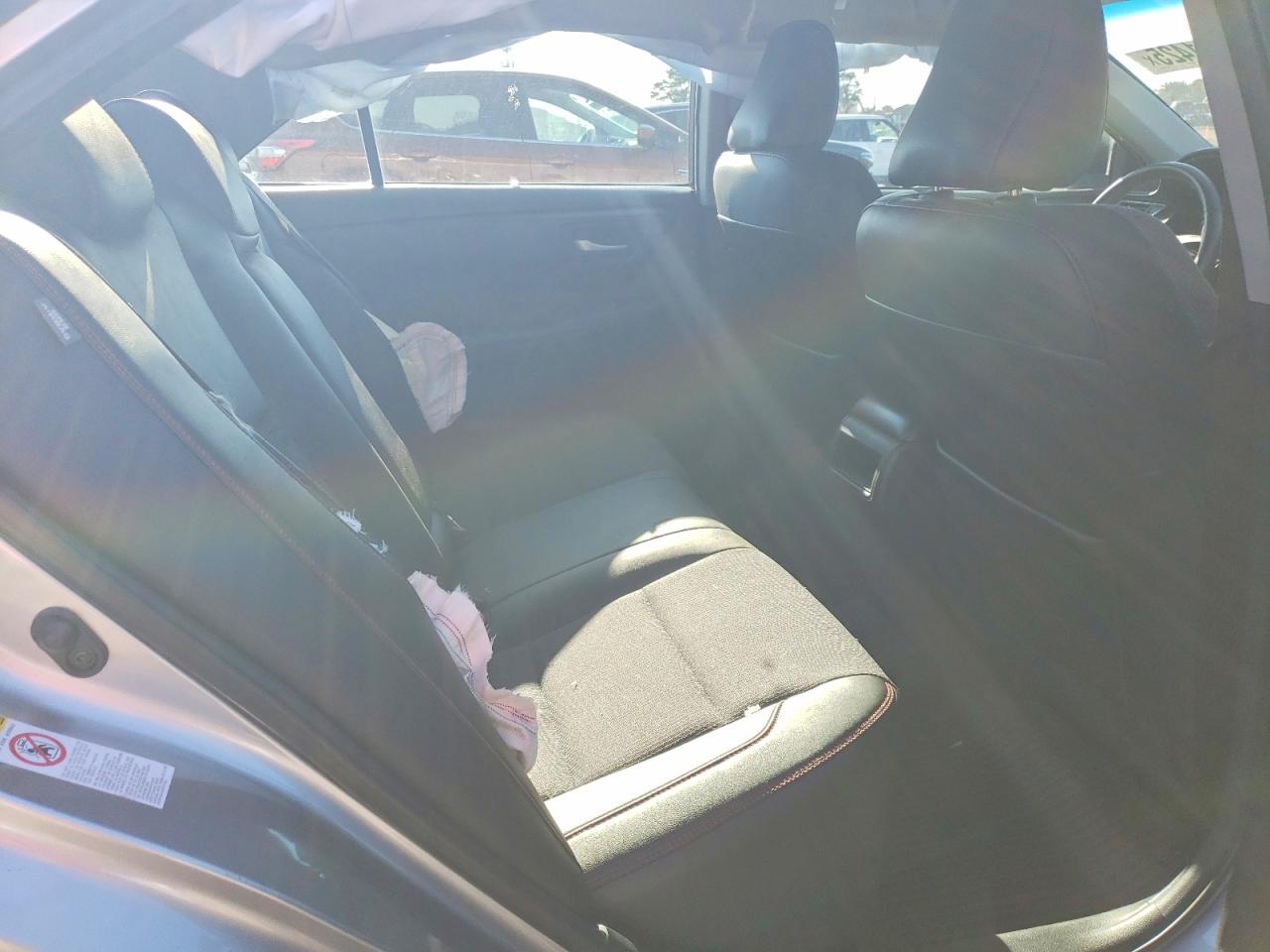 2017 TOYOTA CAMRY LE photo 10