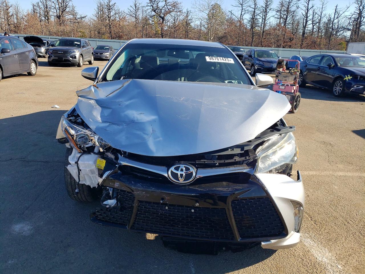 2017 TOYOTA CAMRY LE photo 5