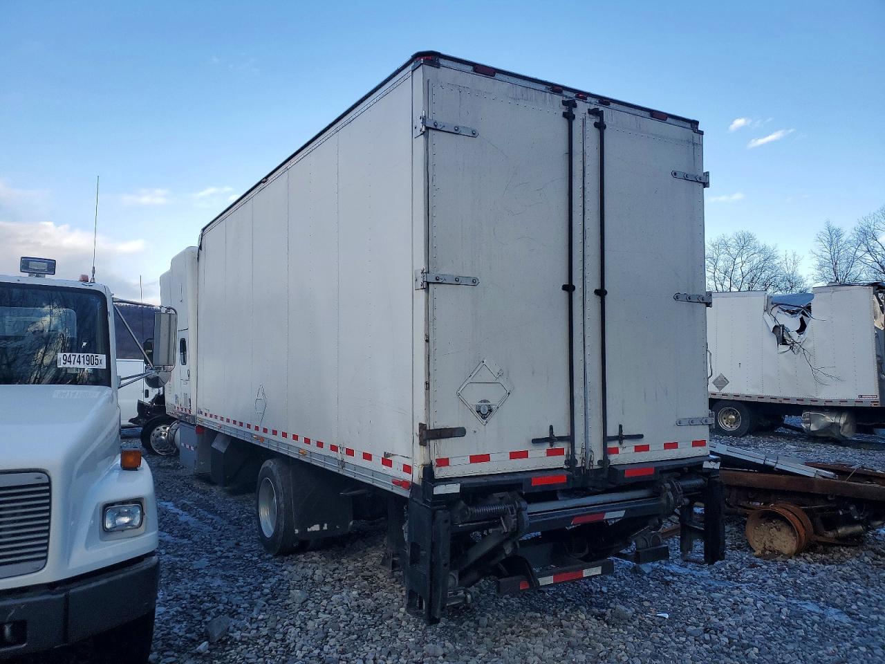 2007 FREIGHTLINER M2 112 MEDIUM DUTY photo 3