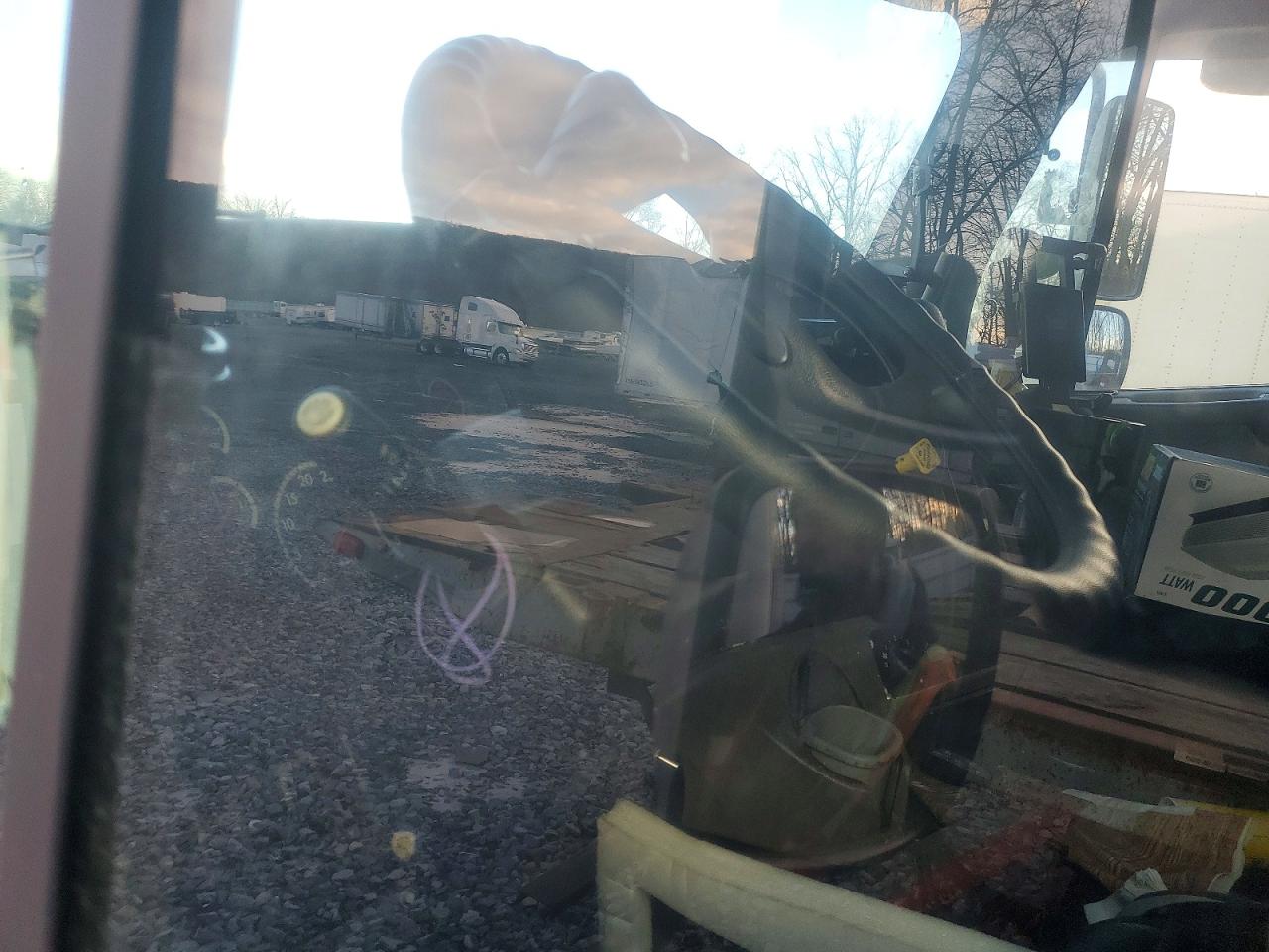 2007 FREIGHTLINER M2 112 MEDIUM DUTY photo 8