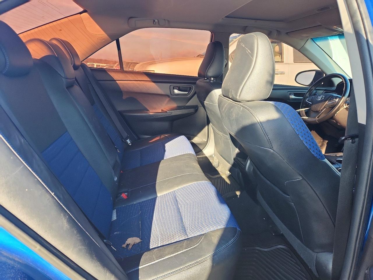 2016 TOYOTA CAMRY LE photo 10