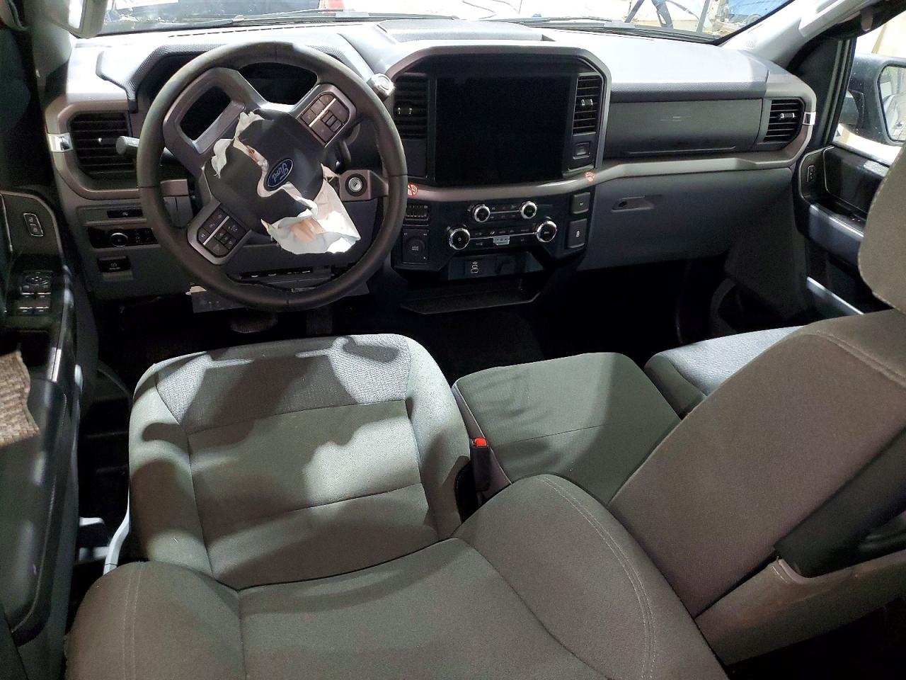 2025 FORD F150 XLT photo 8