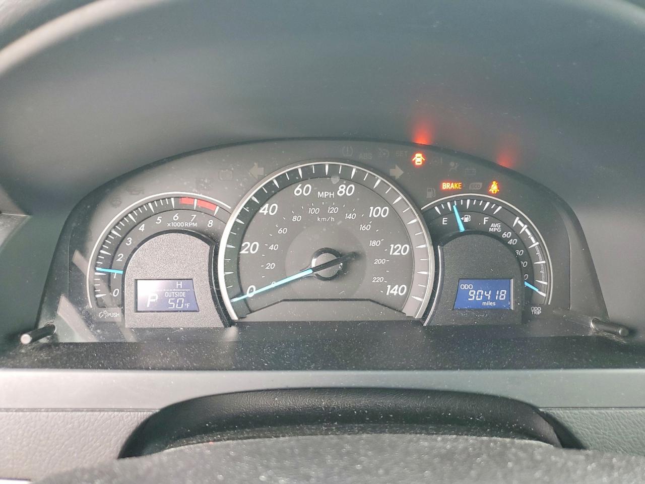2015 TOYOTA CAMRY LE photo 9