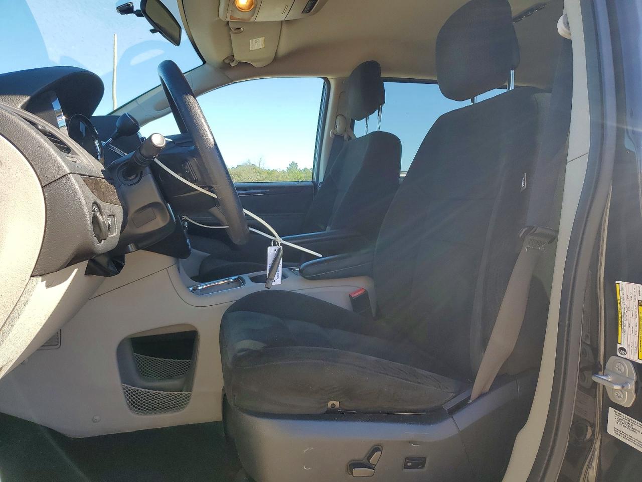 2015 DODGE GRAND CARAVAN SXT photo 7