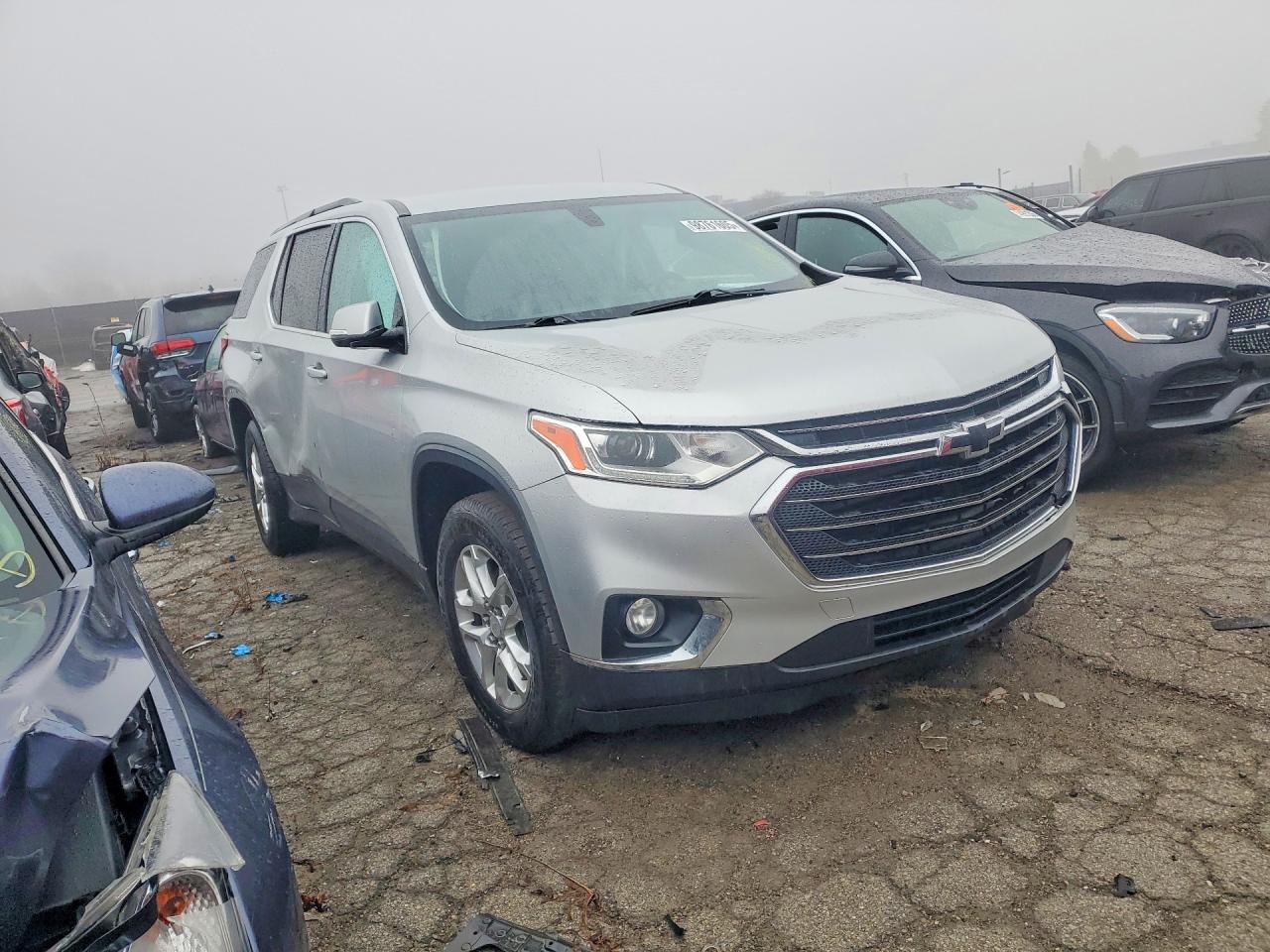 2019 CHEVROLET TRAVERSE LT photo 4