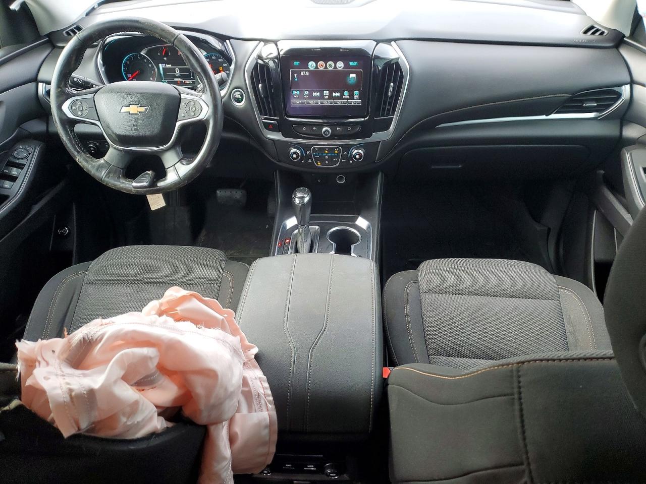 2019 CHEVROLET TRAVERSE LT photo 8