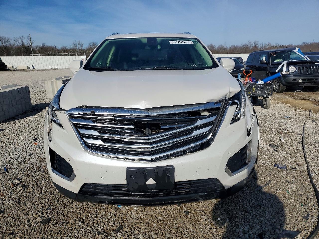 2017 CADILLAC XT5 LUXURY photo 5