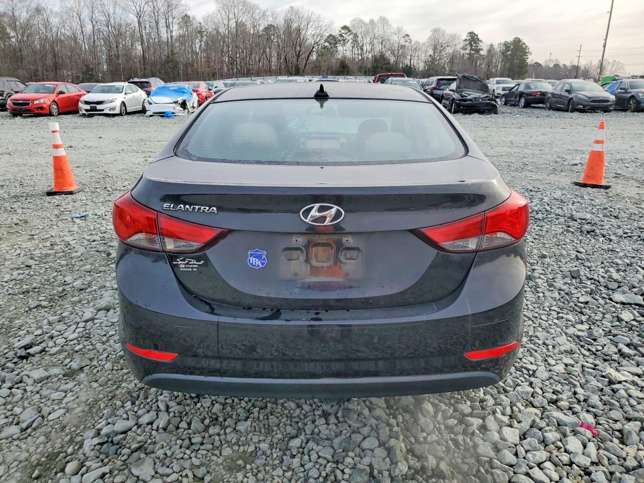 2016 HYUNDAI ELANTRA SE photo 6