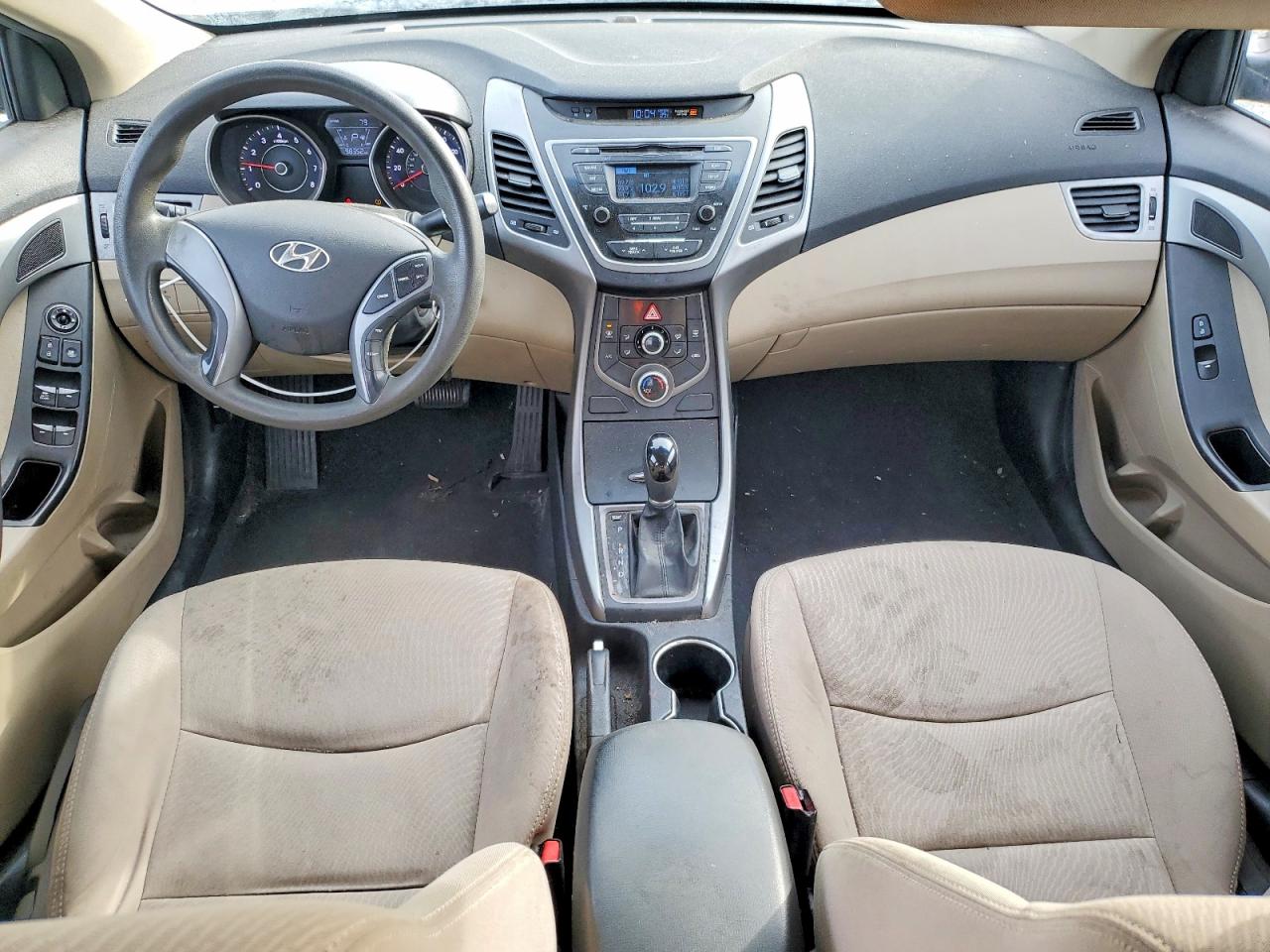 2016 HYUNDAI ELANTRA SE photo 8