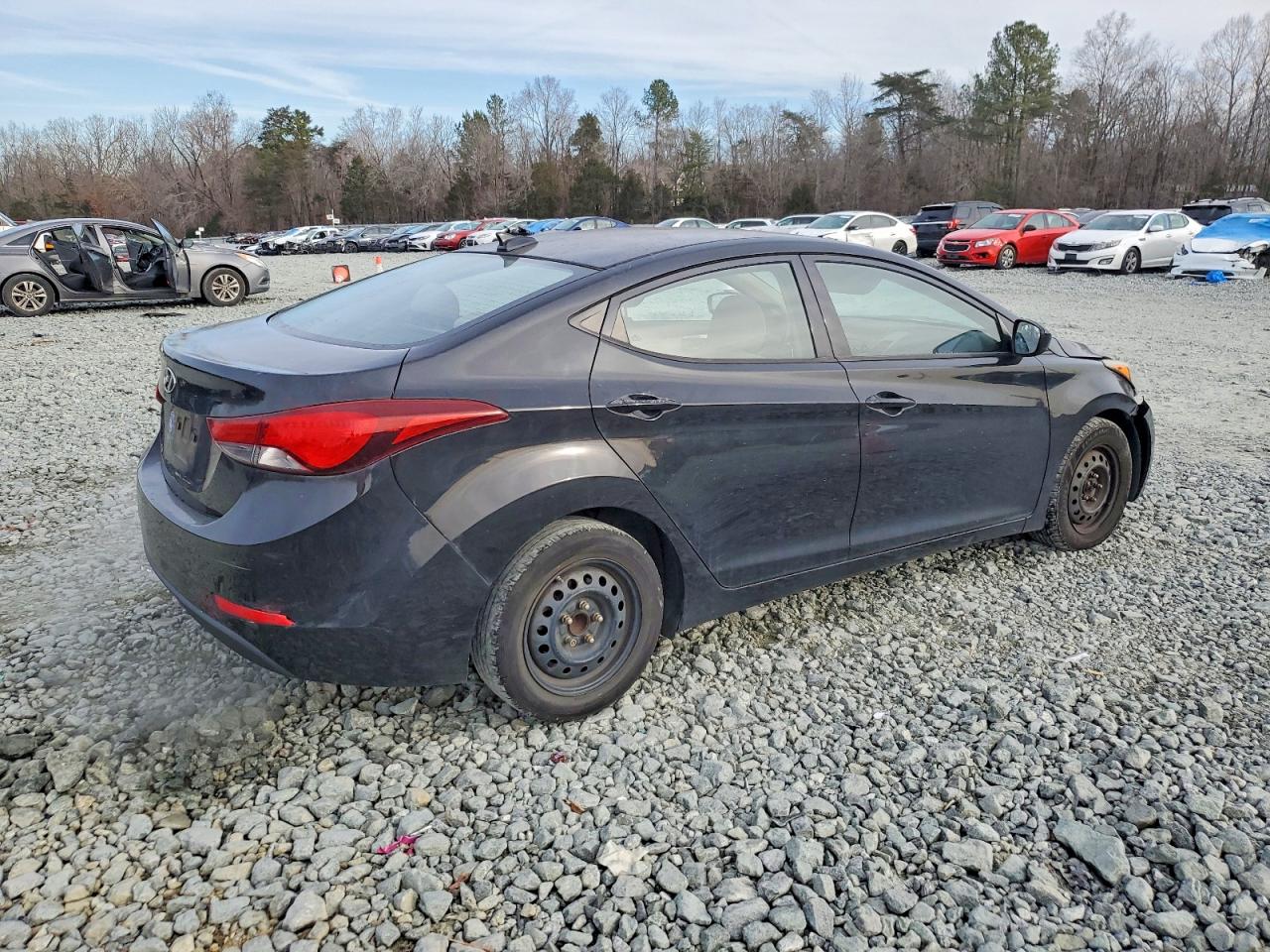 2016 HYUNDAI ELANTRA SE photo 3