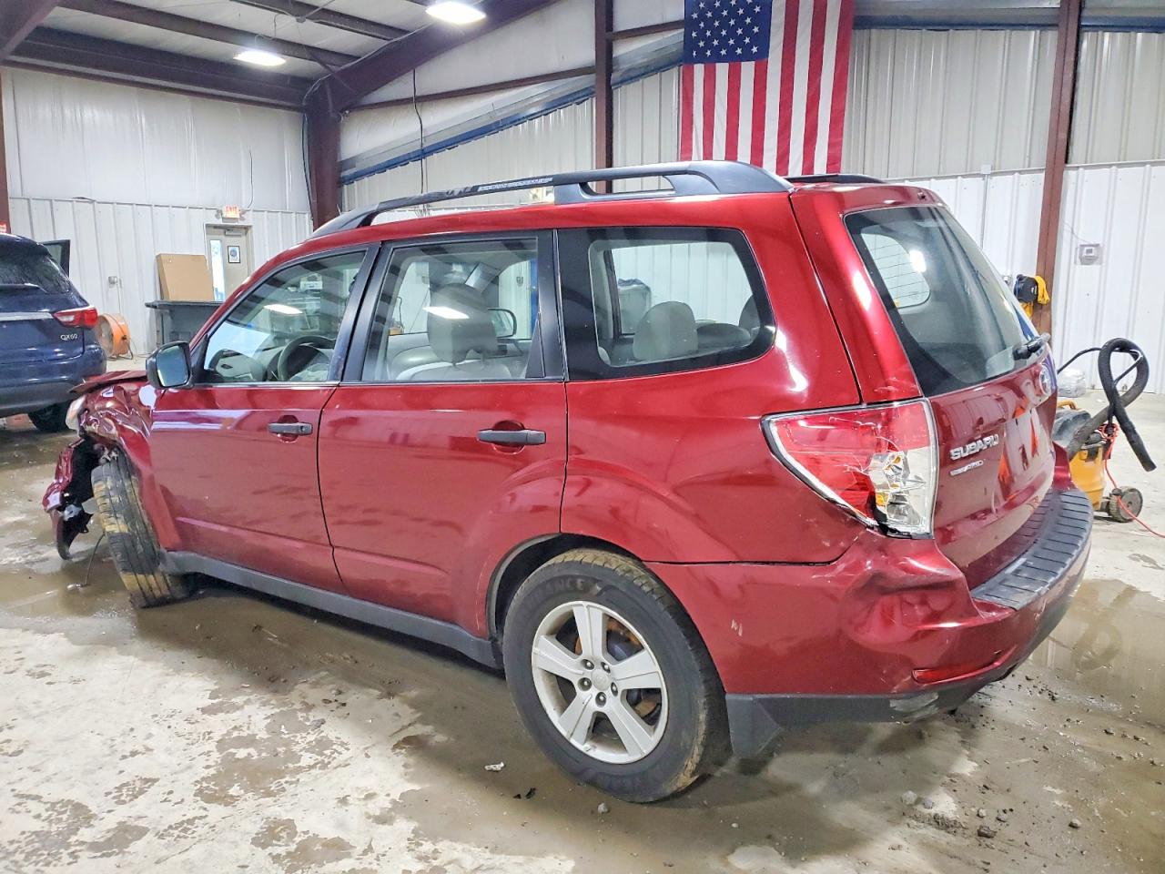 2010 SUBARU FORESTER XS photo 2