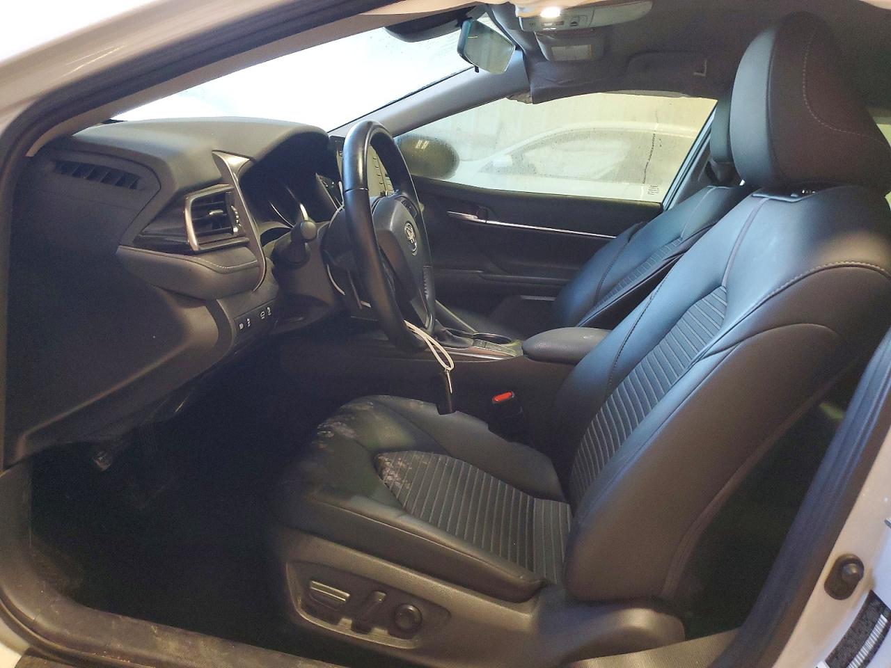 2024 TOYOTA CAMRY SE NIGHT SHADE photo 7