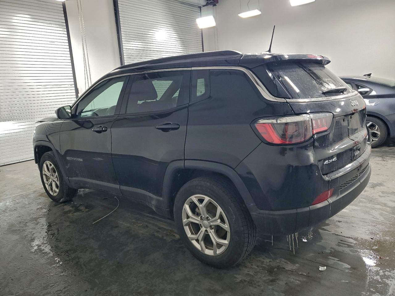 2024 JEEP COMPASS LATITUDE photo 2