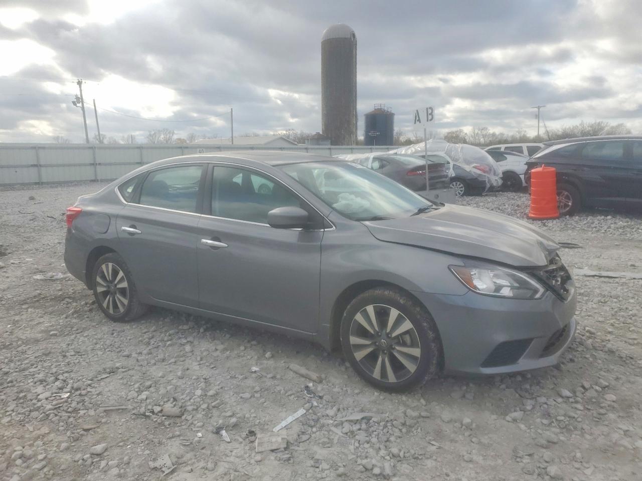 2019 NISSAN SENTRA S photo 4