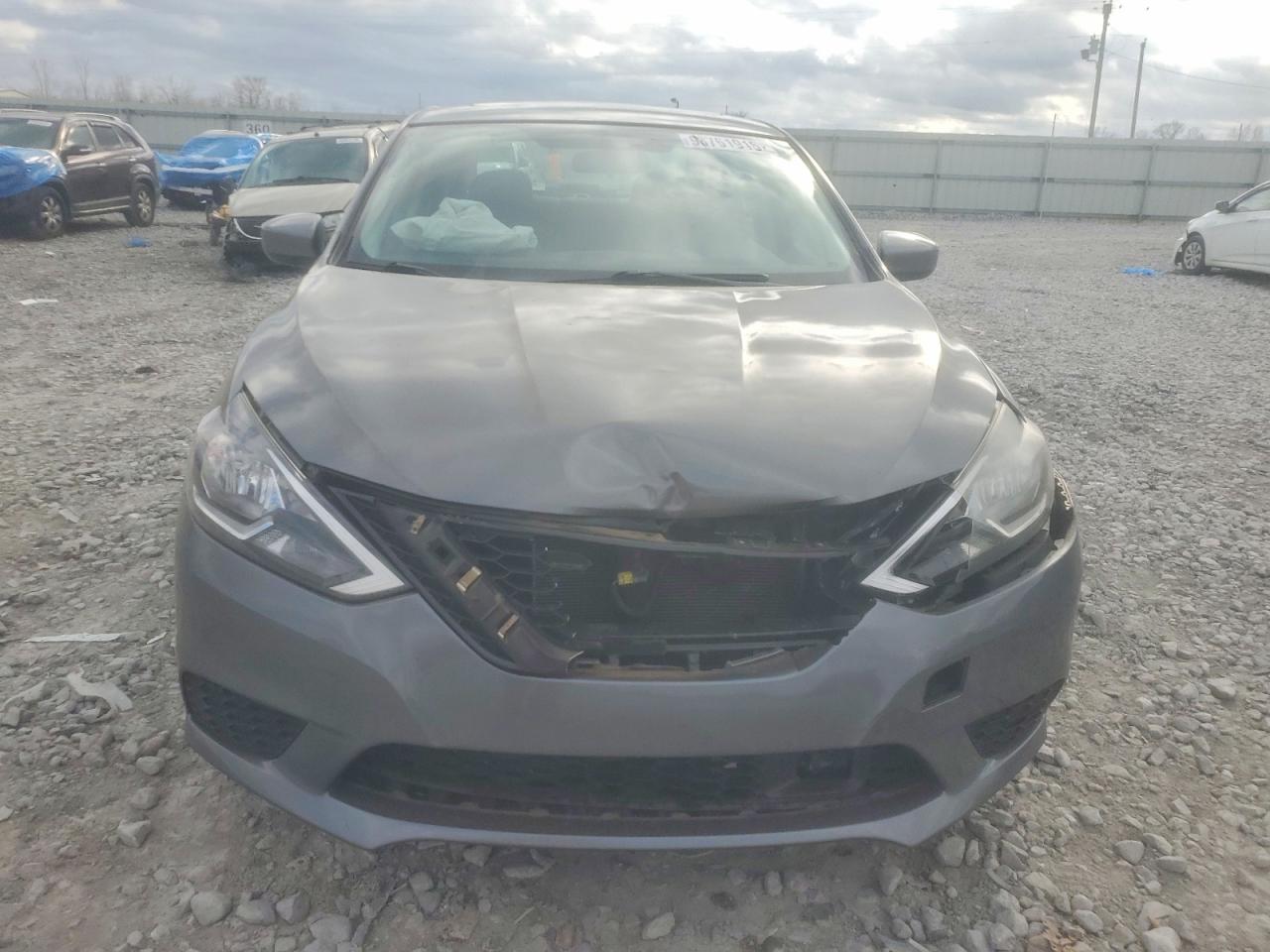 2019 NISSAN SENTRA S photo 5