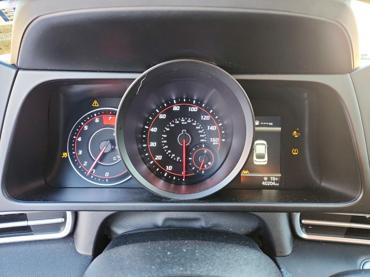 2023 HYUNDAI ELANTRA SEL photo 9