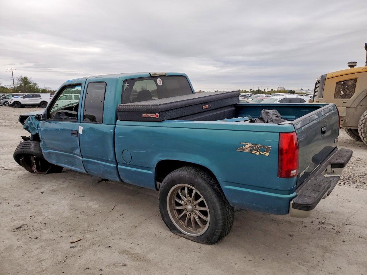 1997 GMC SIERRA K1500 photo 2