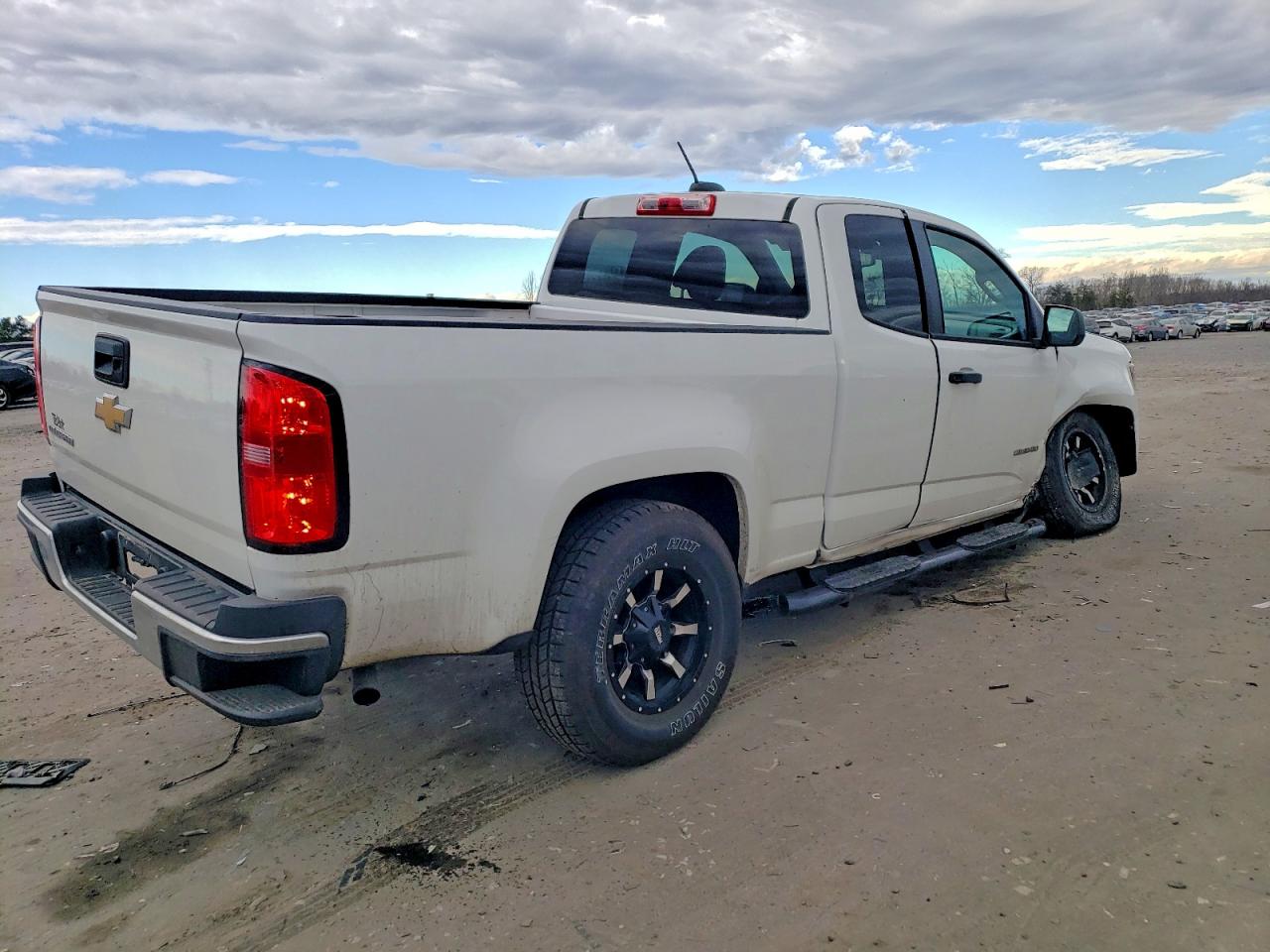 2020 CHEVROLET COLORADO photo 3