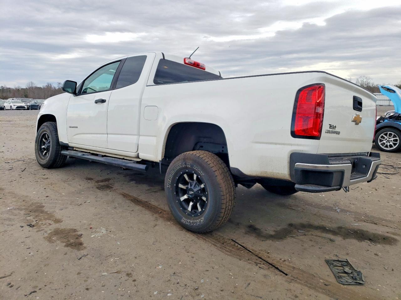 2020 CHEVROLET COLORADO photo 2