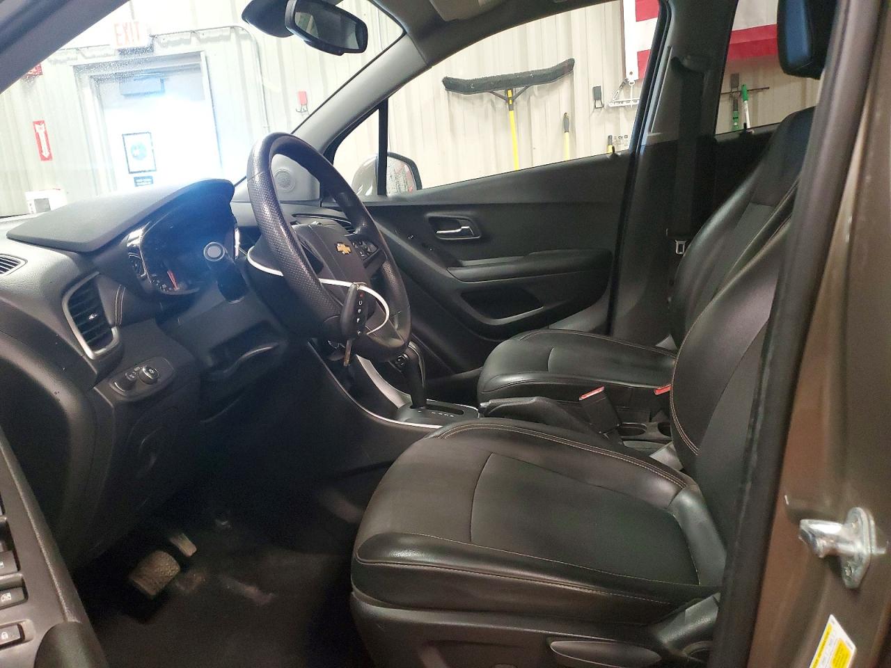 2021 CHEVROLET TRAX 1LT photo 7