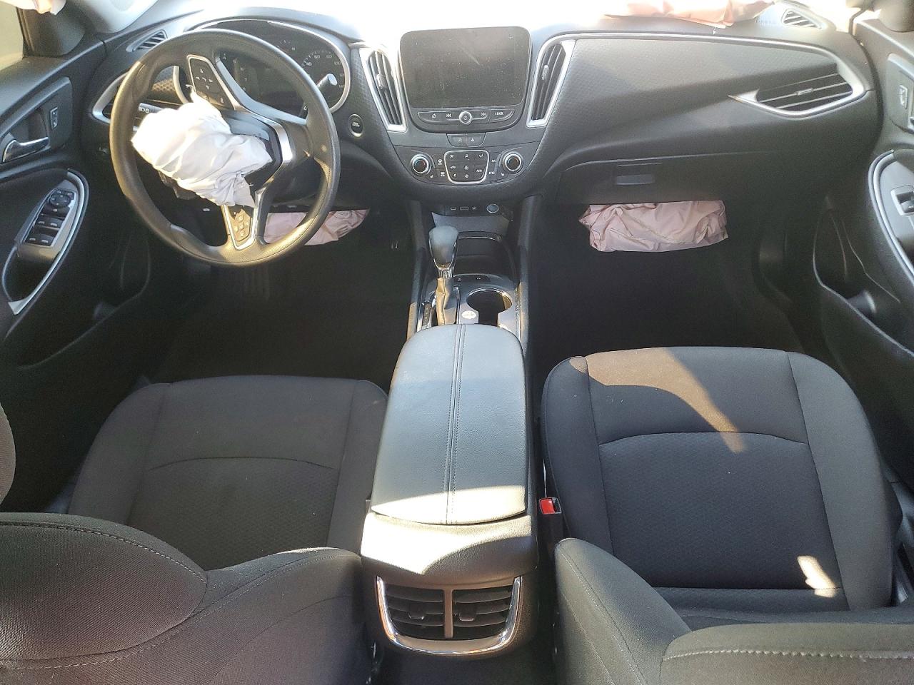 2025 CHEVROLET MALIBU LT photo 8