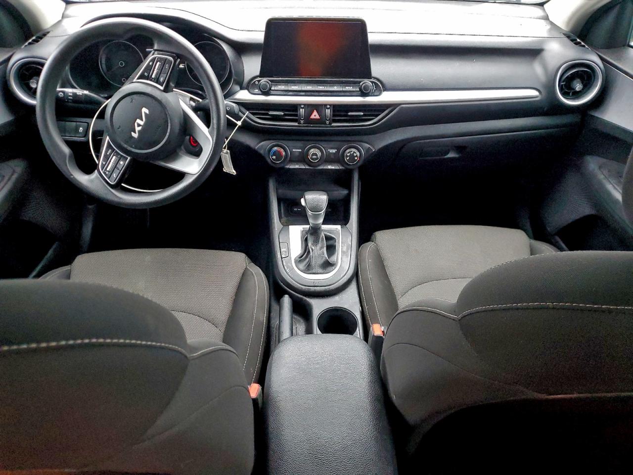 2023 KIA FORTE LX photo 8