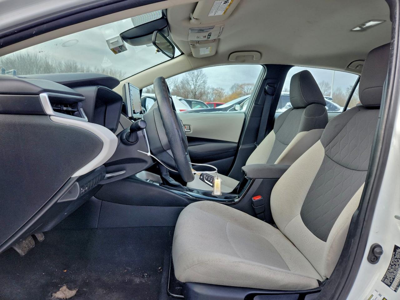 2021 TOYOTA COROLLA LE photo 7