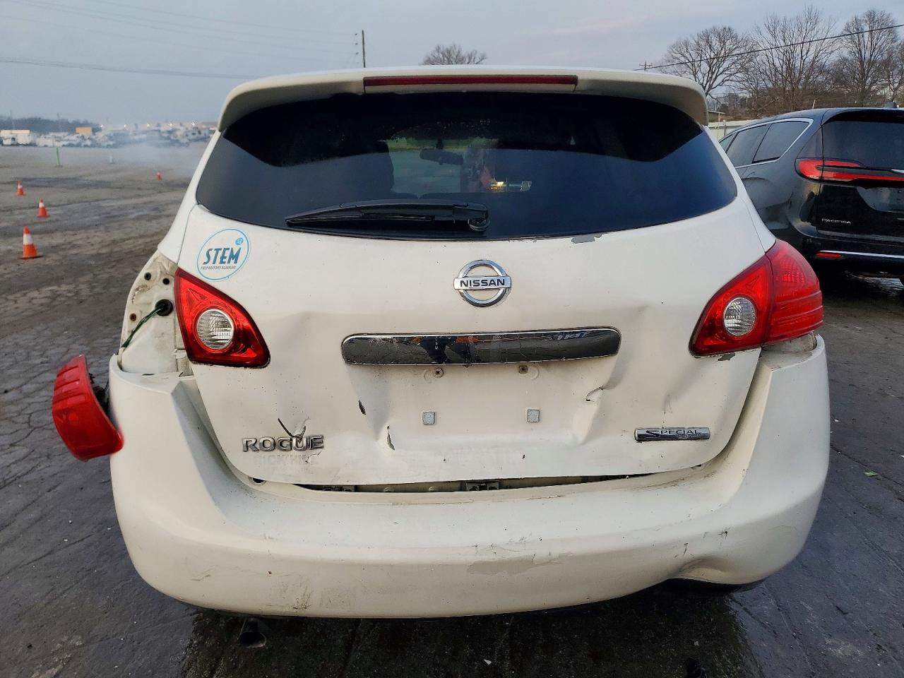 2013 NISSAN ROGUE S photo 6