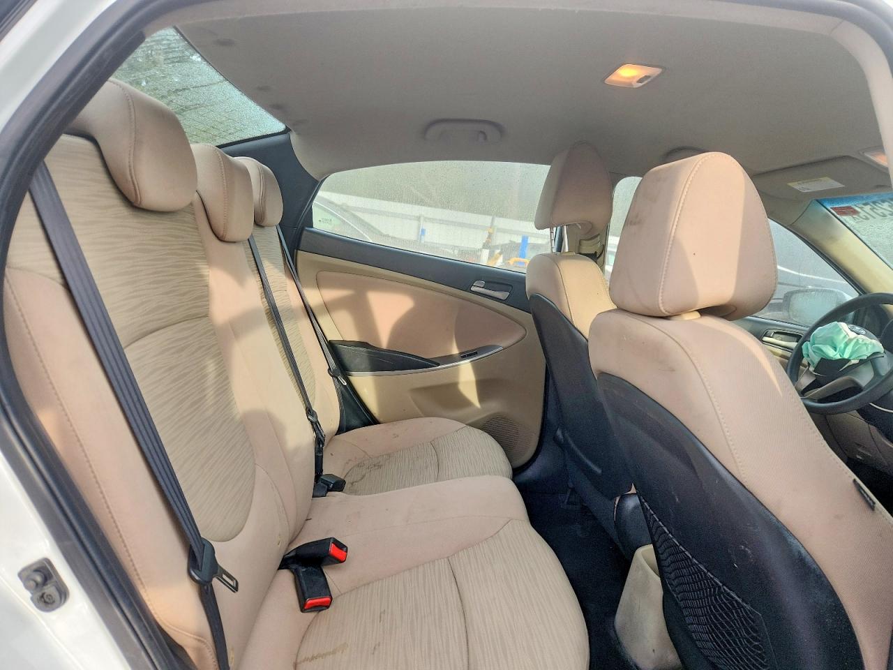 2017 HYUNDAI ACCENT SE photo 10