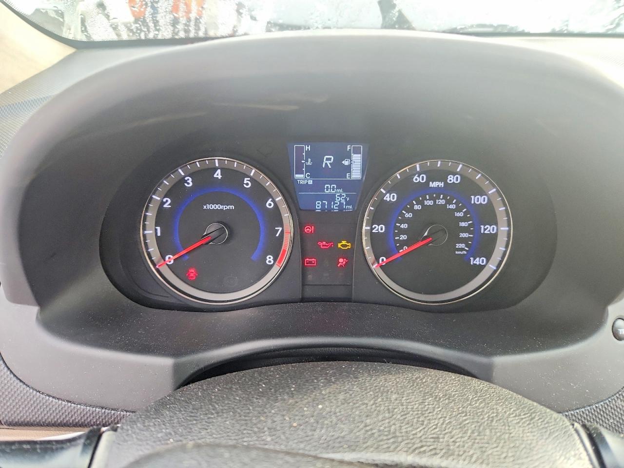 2017 HYUNDAI ACCENT SE photo 9