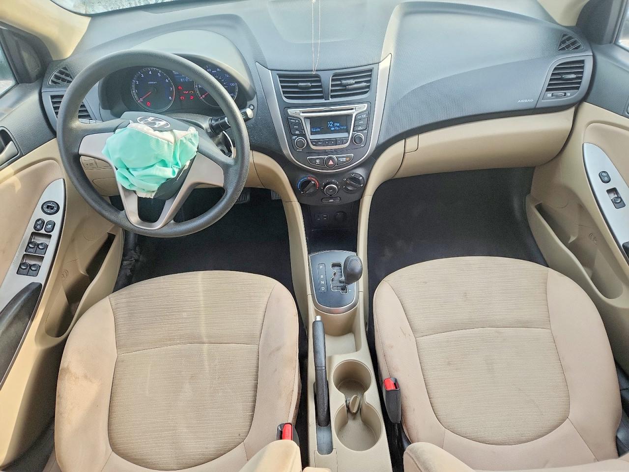 2017 HYUNDAI ACCENT SE photo 8