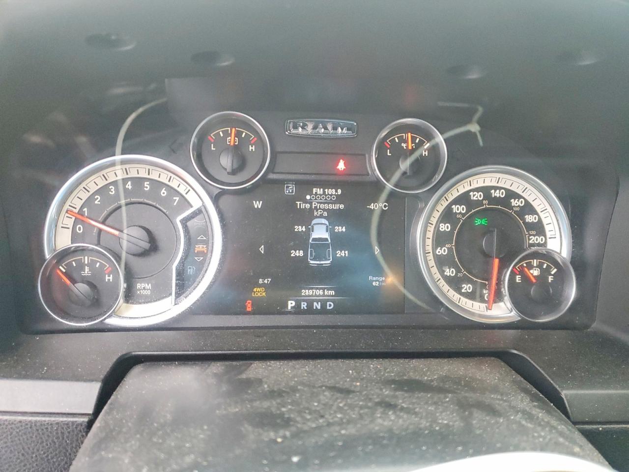 2014 RAM 1500 SPORT photo 9