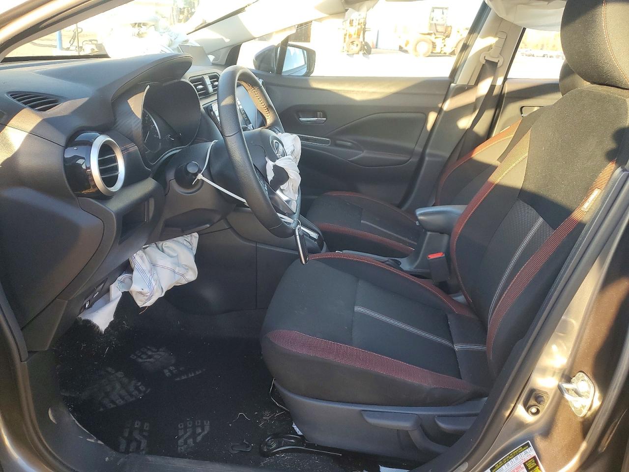 2025 NISSAN VERSA SR photo 7