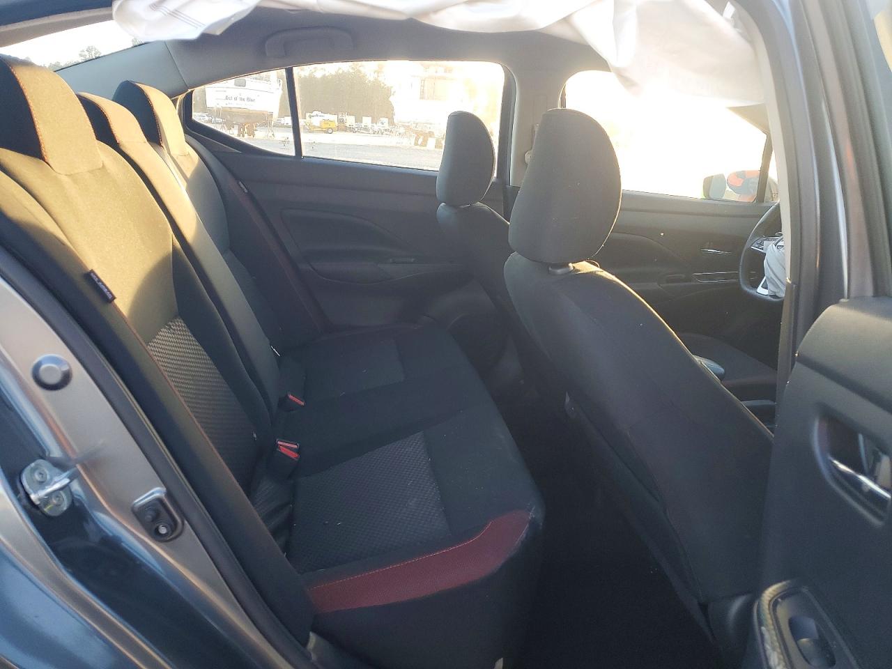 2025 NISSAN VERSA SR photo 10