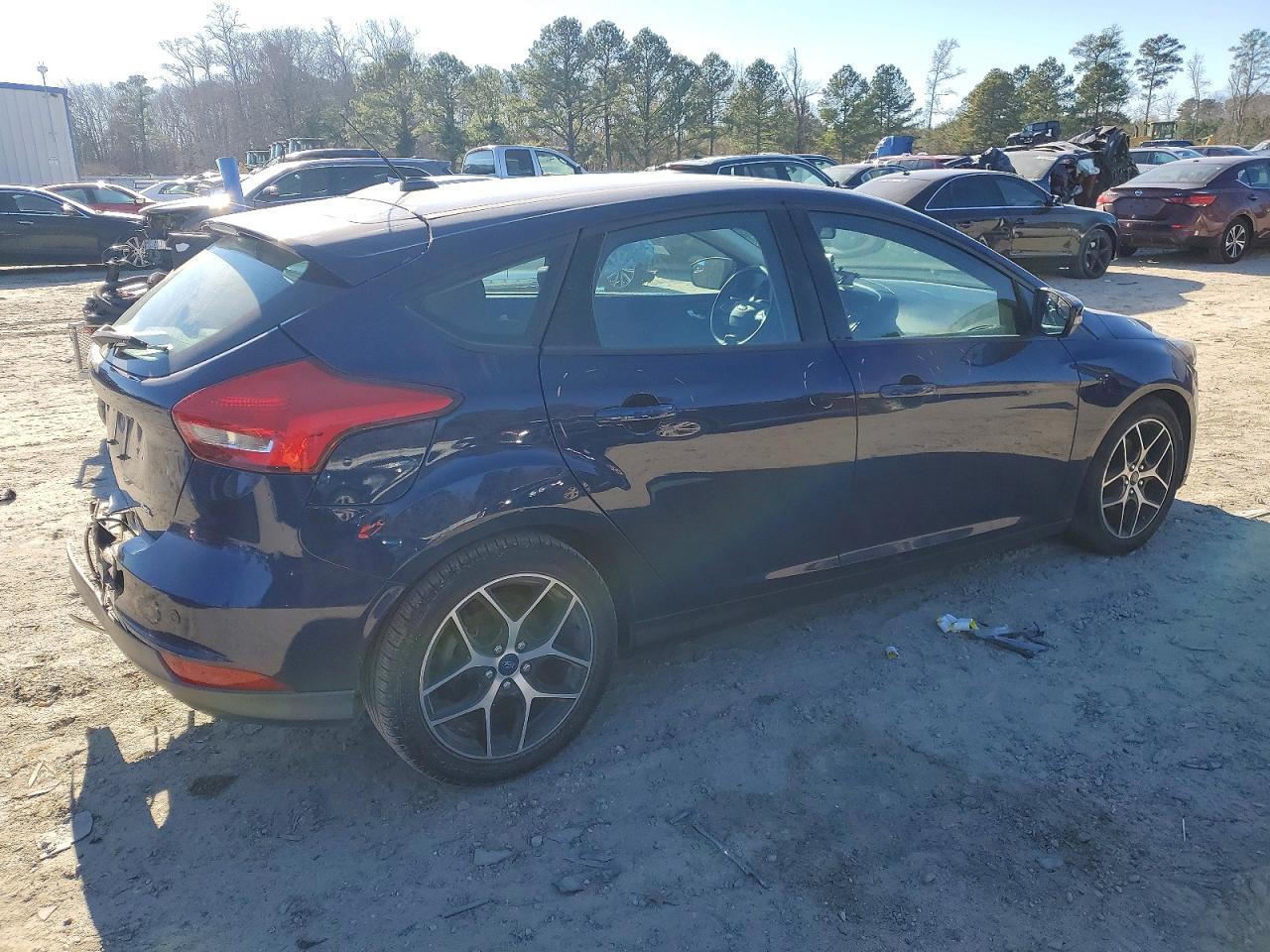 2017 FORD FOCUS SEL photo 3