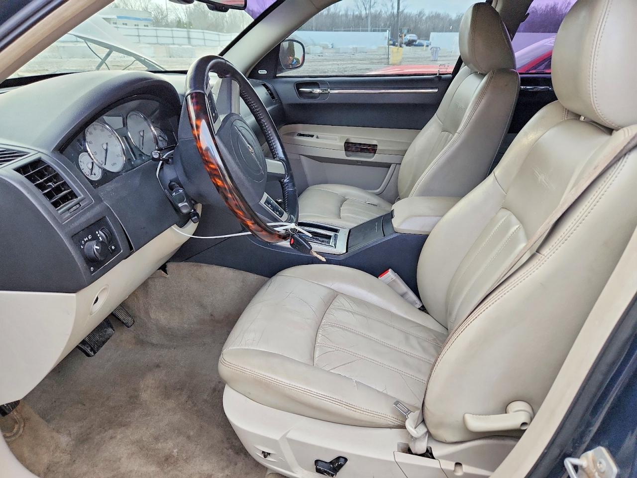 2007 CHRYSLER 300C photo 7