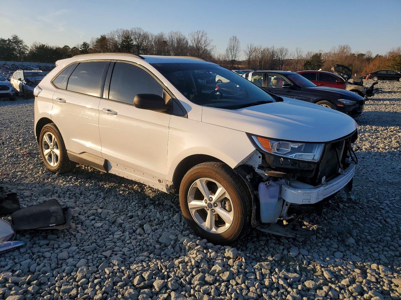 2016 FORD EDGE SE photo 4