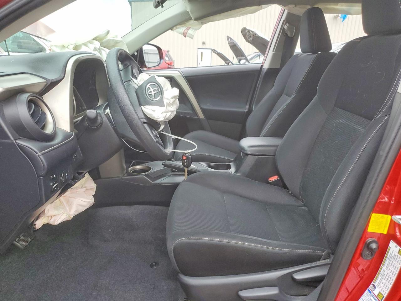 2014 TOYOTA RAV4 XLE photo 7