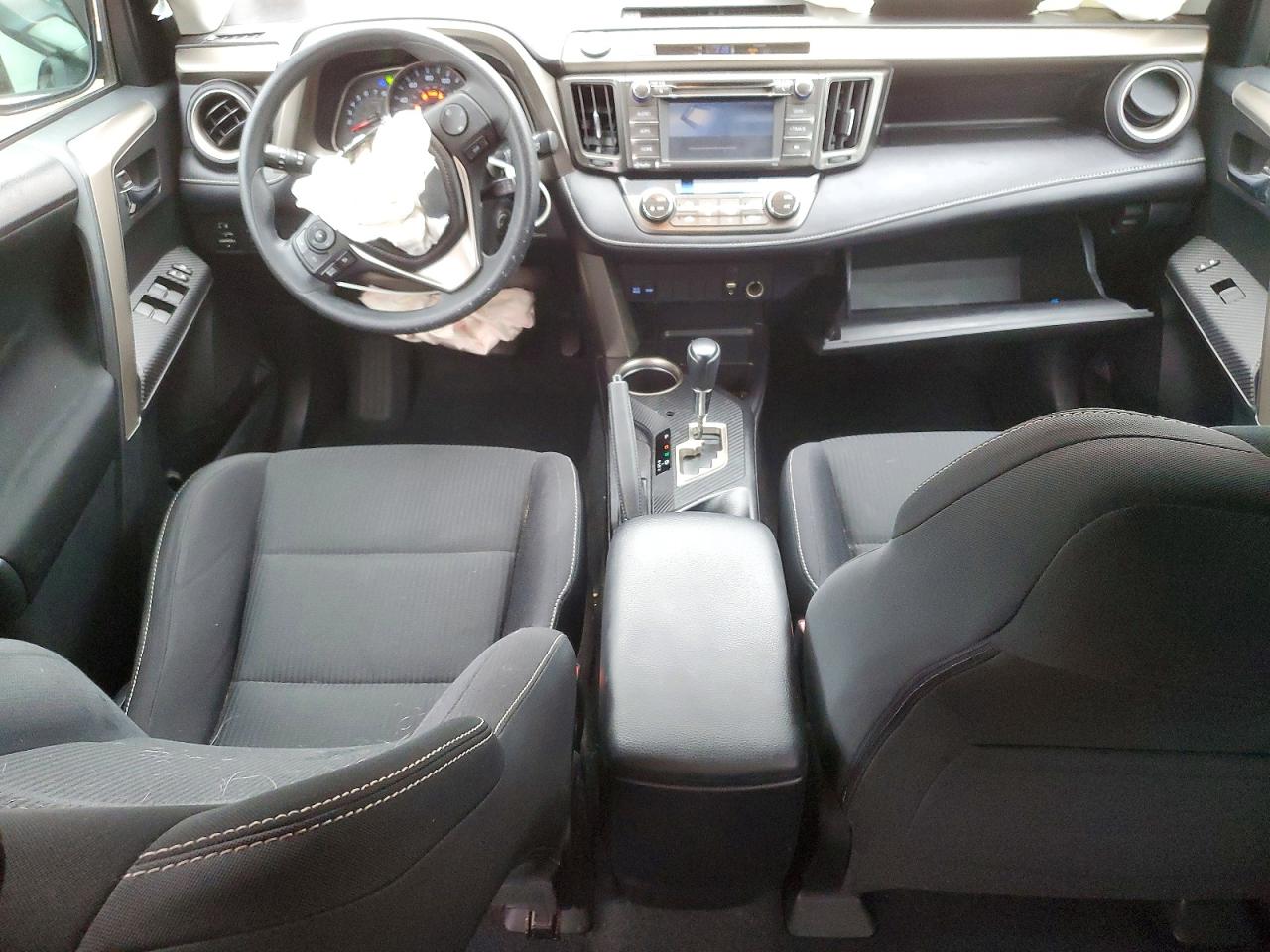 2014 TOYOTA RAV4 XLE photo 8