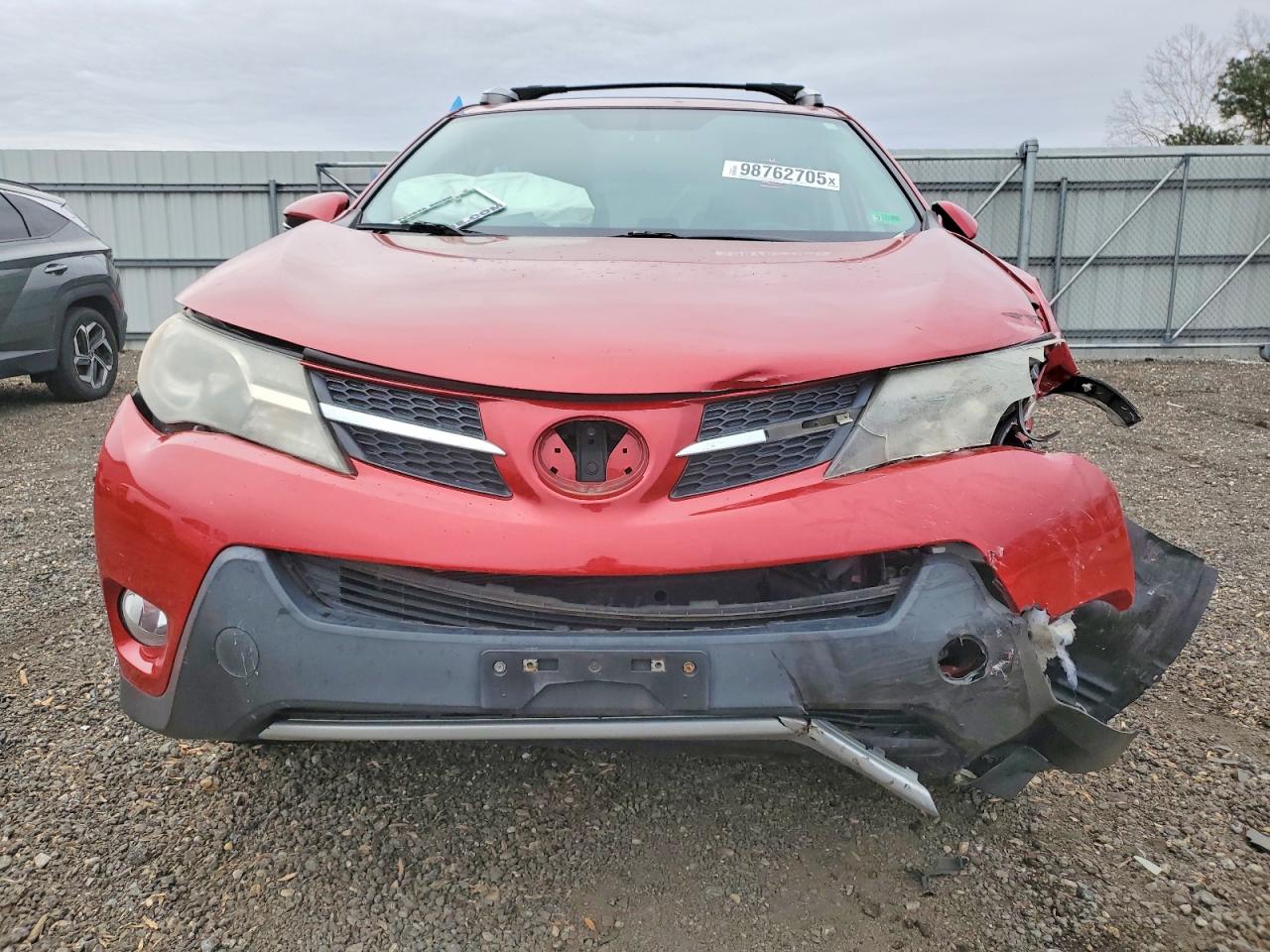2014 TOYOTA RAV4 XLE photo 5