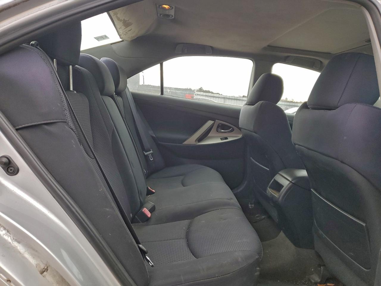 2009 TOYOTA CAMRY BASE photo 10