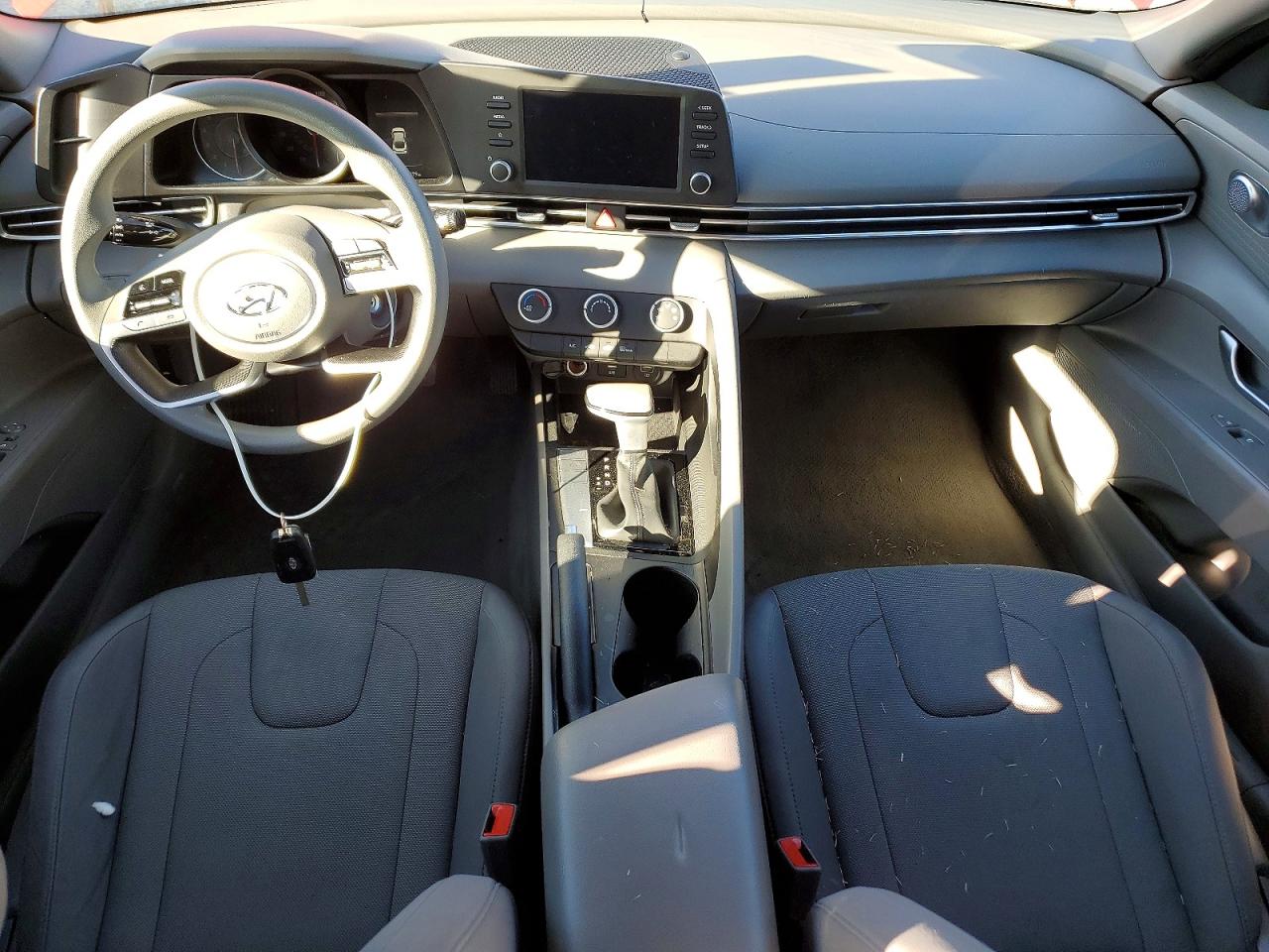 2022 HYUNDAI ELANTRA SE photo 15