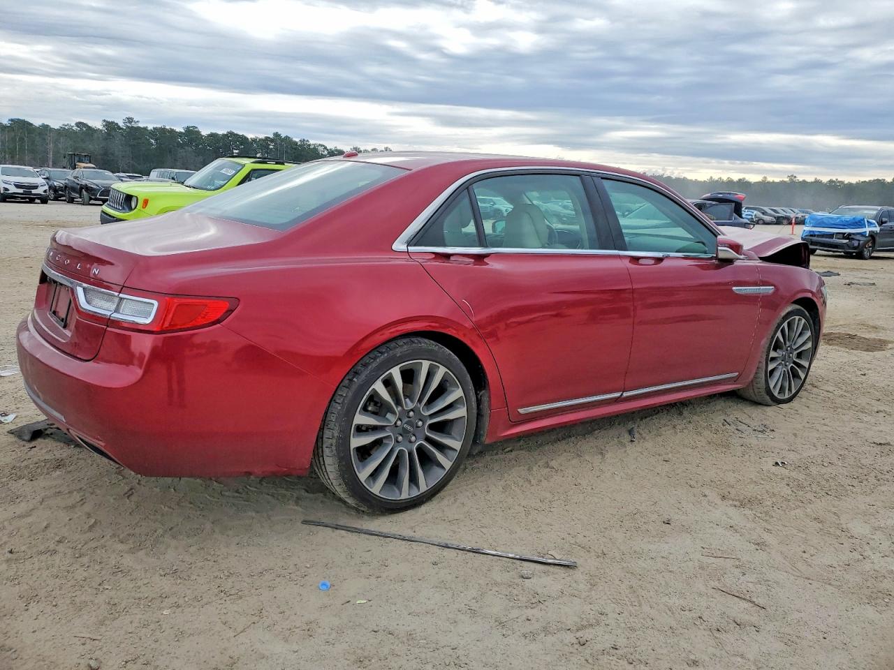 2017 LINCOLN CONTINENTAL SELECT photo 3