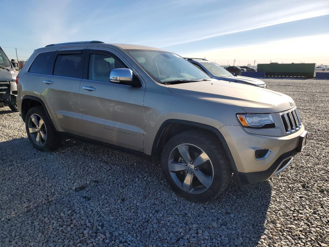 2015 JEEP GRAND CHEROKEE LIMITED photo 4