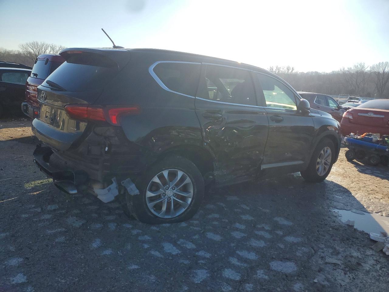 2019 HYUNDAI SANTA FE SE photo 3